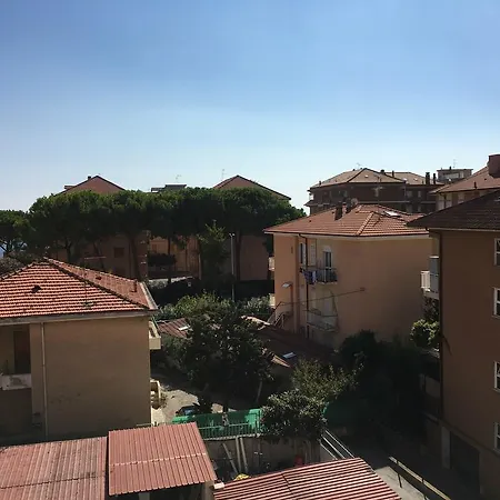 Apartment House Roxana