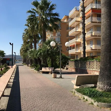 House Roxana Apartment *