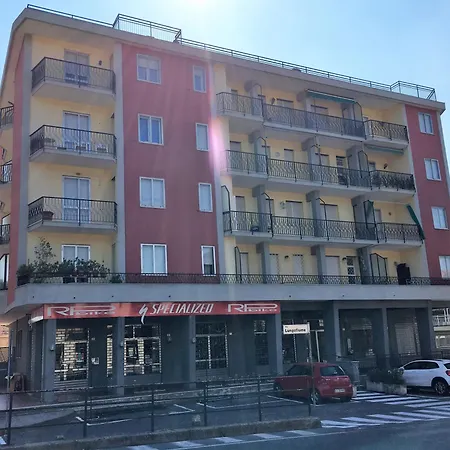 House Roxana Apartment